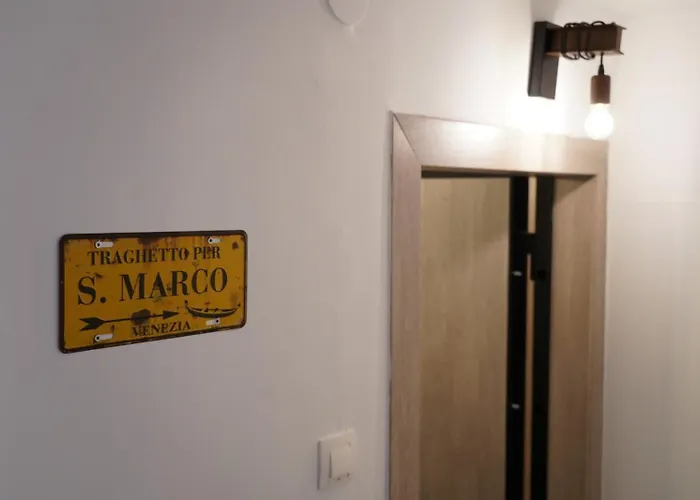 Apartament San Marco Di Petro *